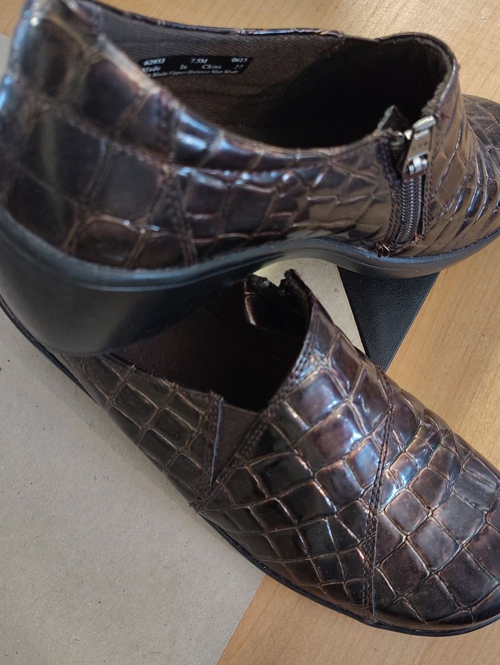 Clarks Men's Dark Brown Croc-Embossed Slip-On Loafers